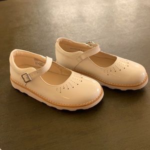 Clarks Girls Dress Shoes Beige Mary Jane Sz 13M